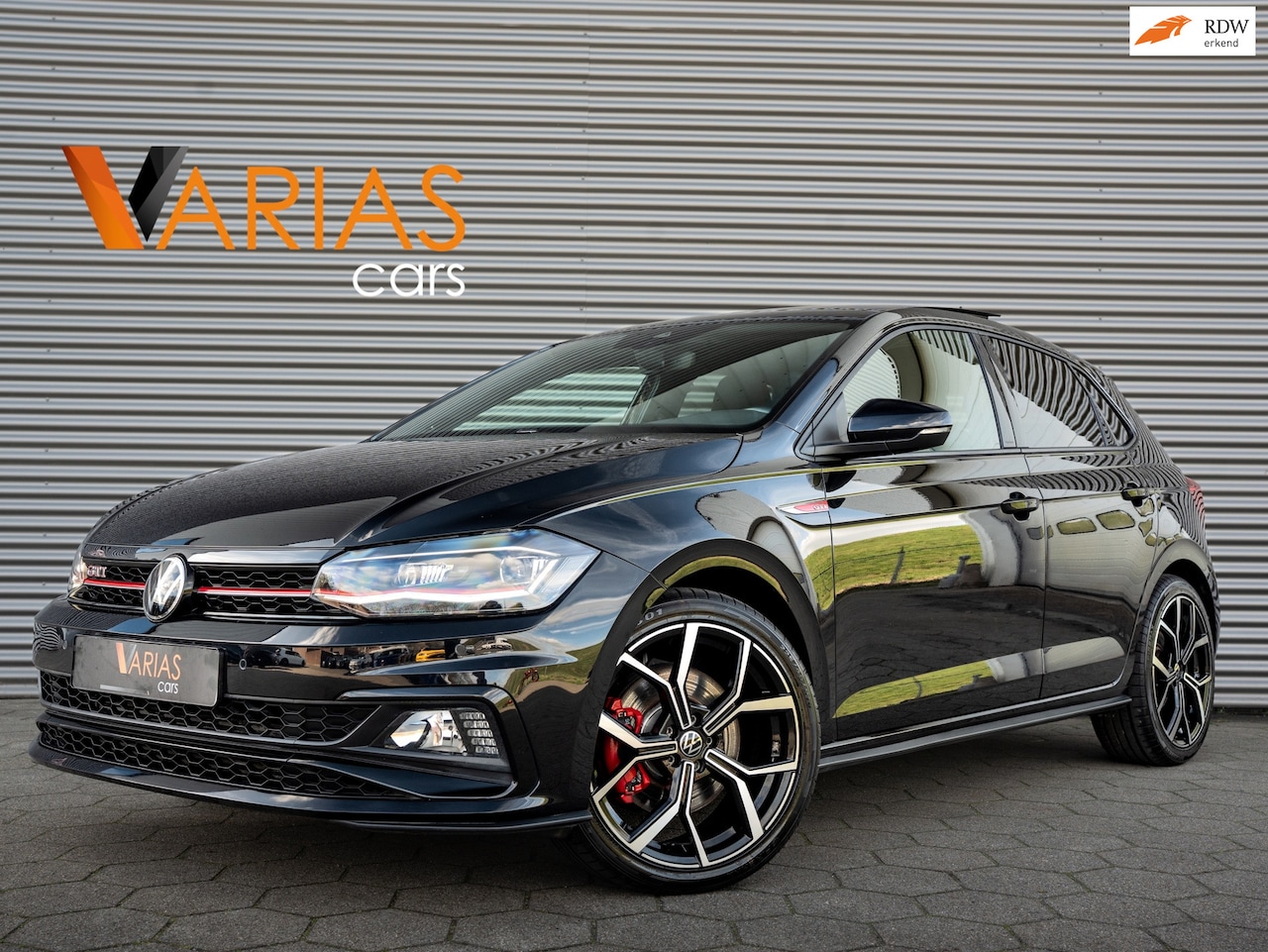 Volkswagen Polo - 2.0 TSI GTI Pano Beats Navi Lane Camera VOL! - AutoWereld.nl