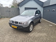 BMW X3 - 2.0i Executive, Climate control, Cruise control, Stoelverwarming, Isofix, Afneembare trekh