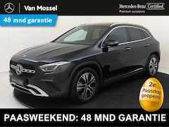 Mercedes-Benz GLA-Klasse - 180 Star Edition Luxury Line /Panoramadak /Sfeerverlichting /Elek Trekhaak
