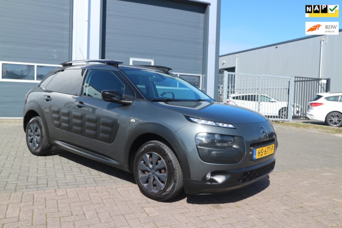 Citroën C4 Cactus - 1.6 BlueHDi Shine 1.6 BlueHDi Shine - AutoWereld.nl