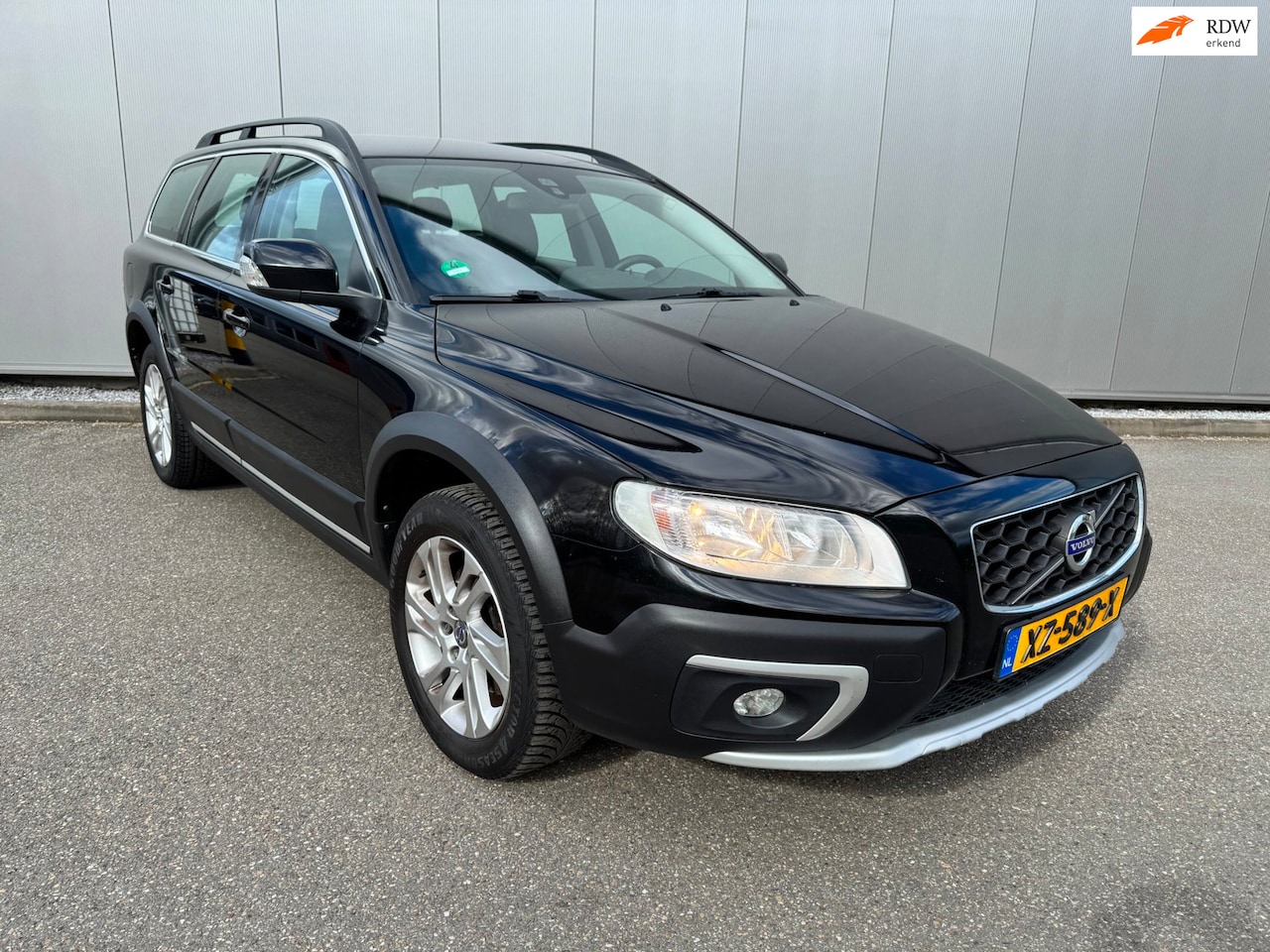 Volvo XC70 - 2.0 D4 FWD Dynamic Edition LEDER NAVI CLIMA - AutoWereld.nl