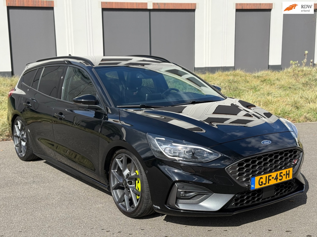 Ford Focus Wagon - 2.3 EcoBoost ST-3 2.3 EcoBoost ST-3, Pano, Performance pack - AutoWereld.nl