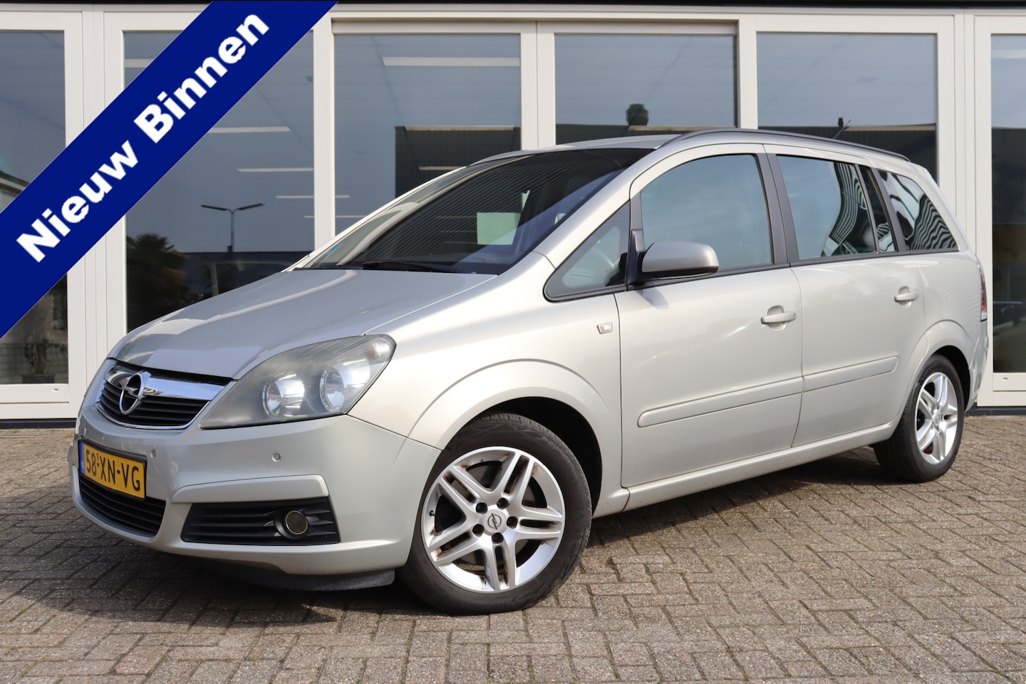 Opel Zafira - 2.2 Temptation 2.2 Temptation, 7 Persoons, Automaat, Cruise Control, Airco, Trekhaak, PDC V+A, Prijs Is R - AutoWereld.nl