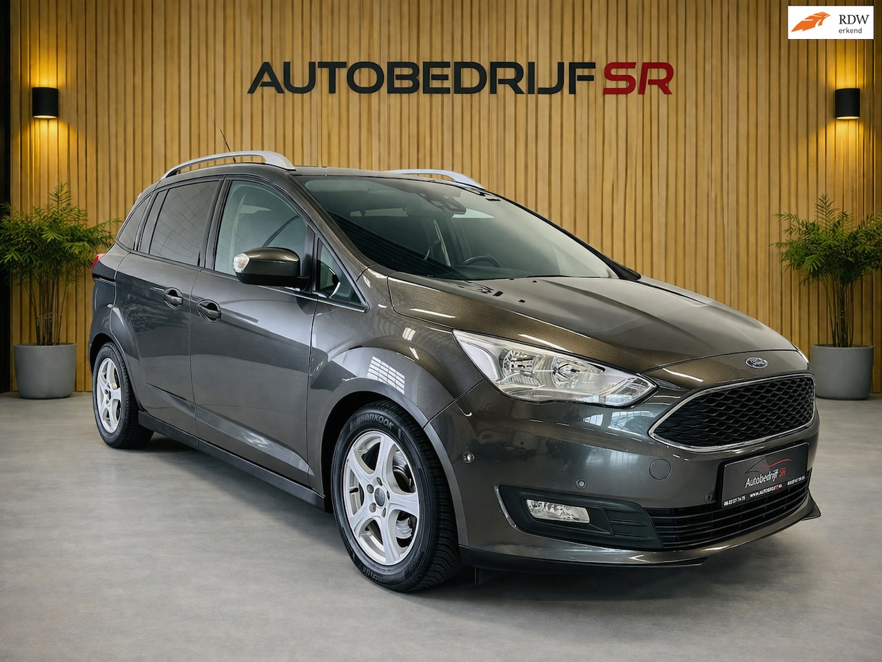 Ford Grand C-Max - 1.0 Titanium 7p. Navi! Airco! Cruise Controle! Vol opties! - AutoWereld.nl