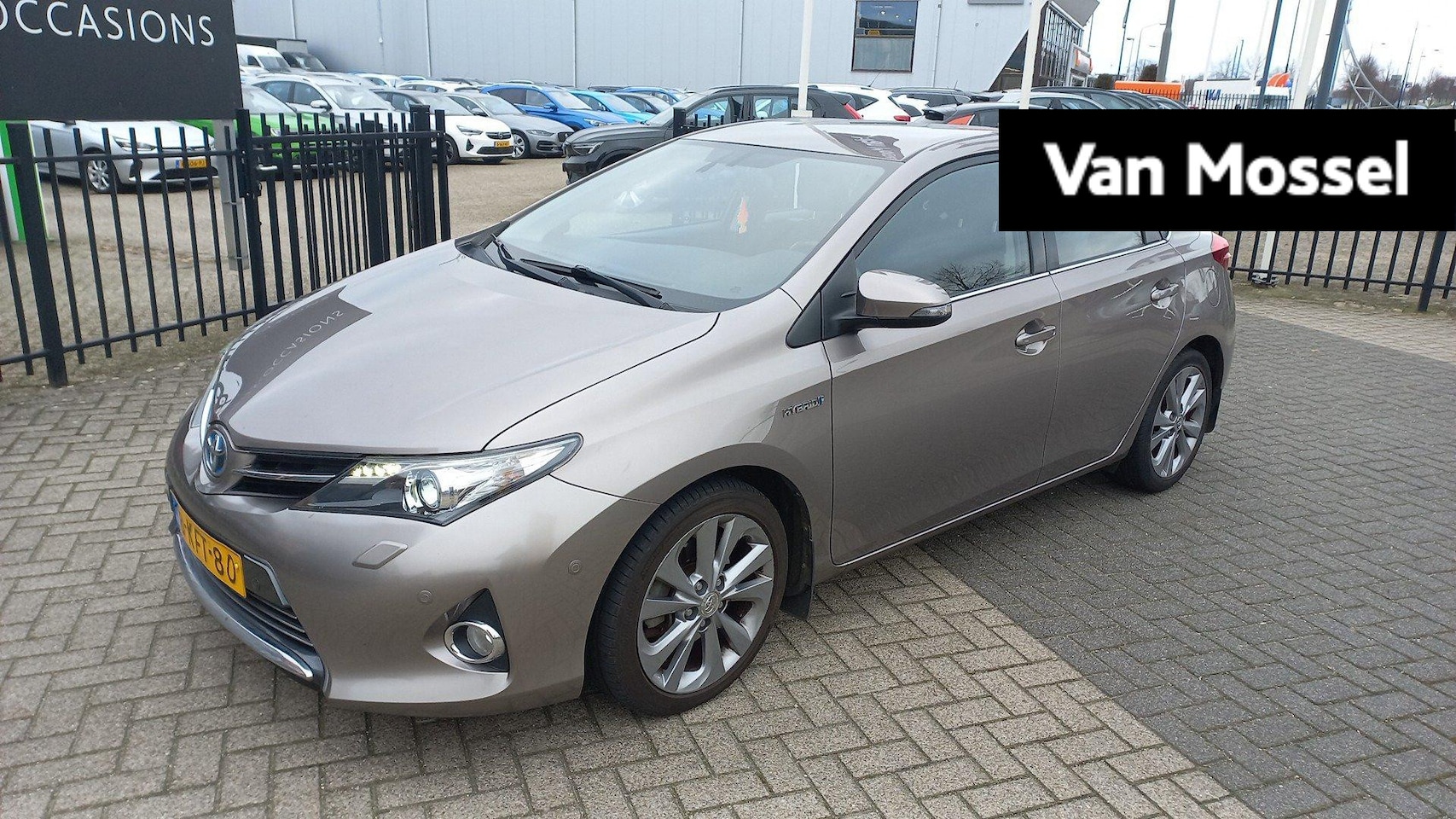 Toyota Auris - 1.8 Hybrid Lease Pro 1.8 Hybrid Lease Pro - AutoWereld.nl