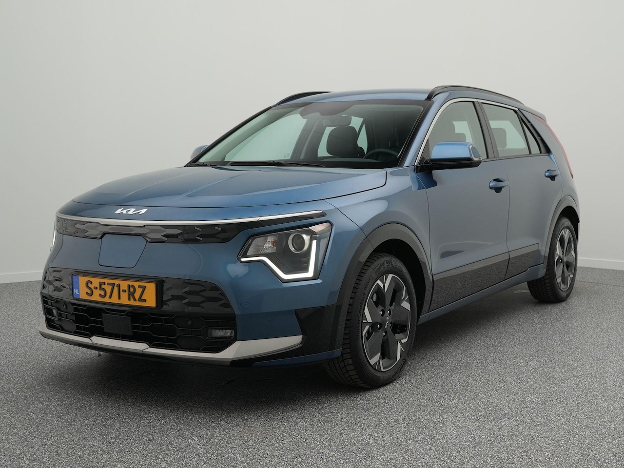 Kia Niro EV - DynamicLine 64.8 kWh 204 PK | Adaptieve Cruise Control | Stoelverwarming | Achteruitrijcam - AutoWereld.nl
