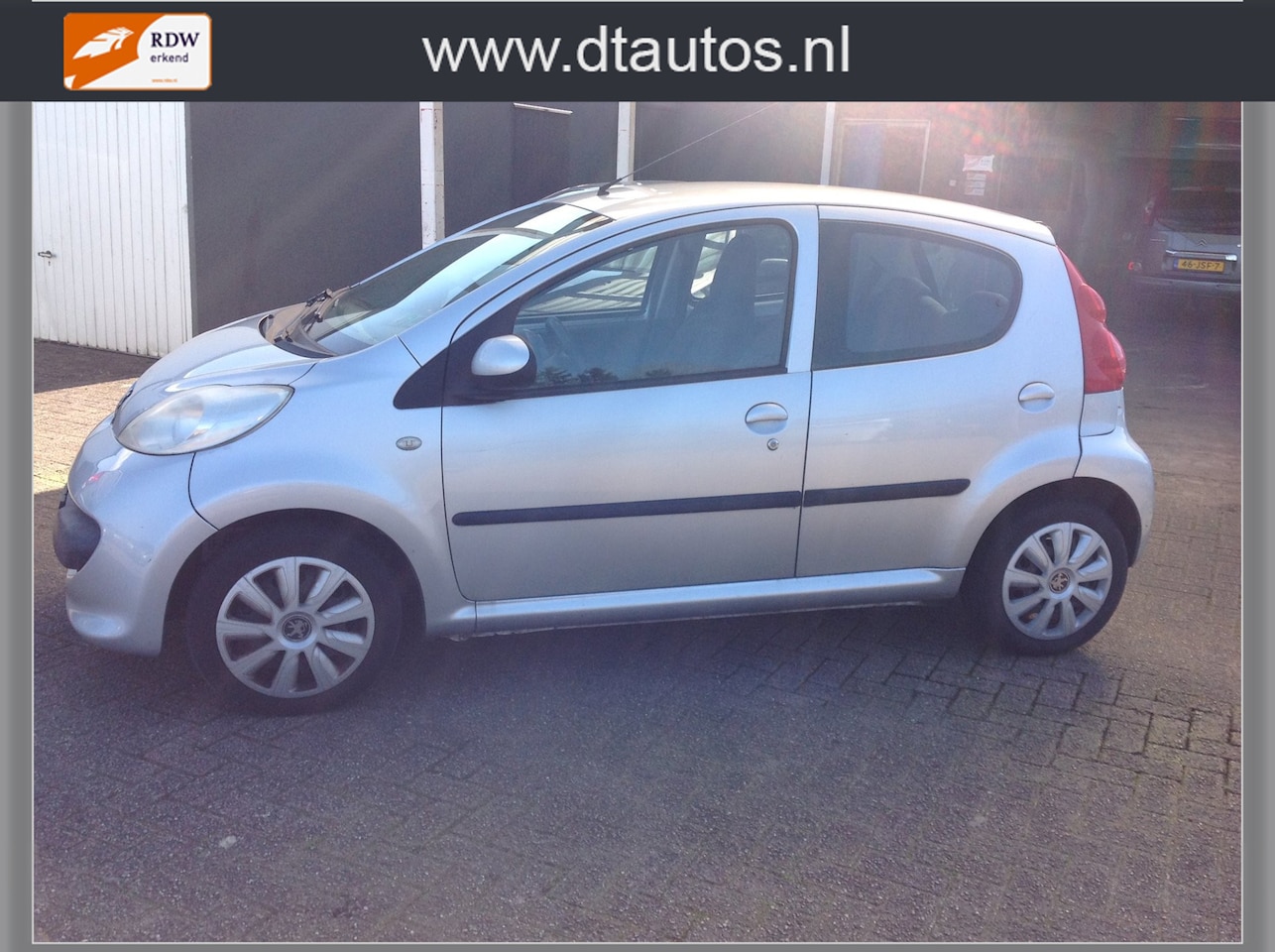 Peugeot 107 - 1.0-12V XS 1.0-12V XS - AutoWereld.nl