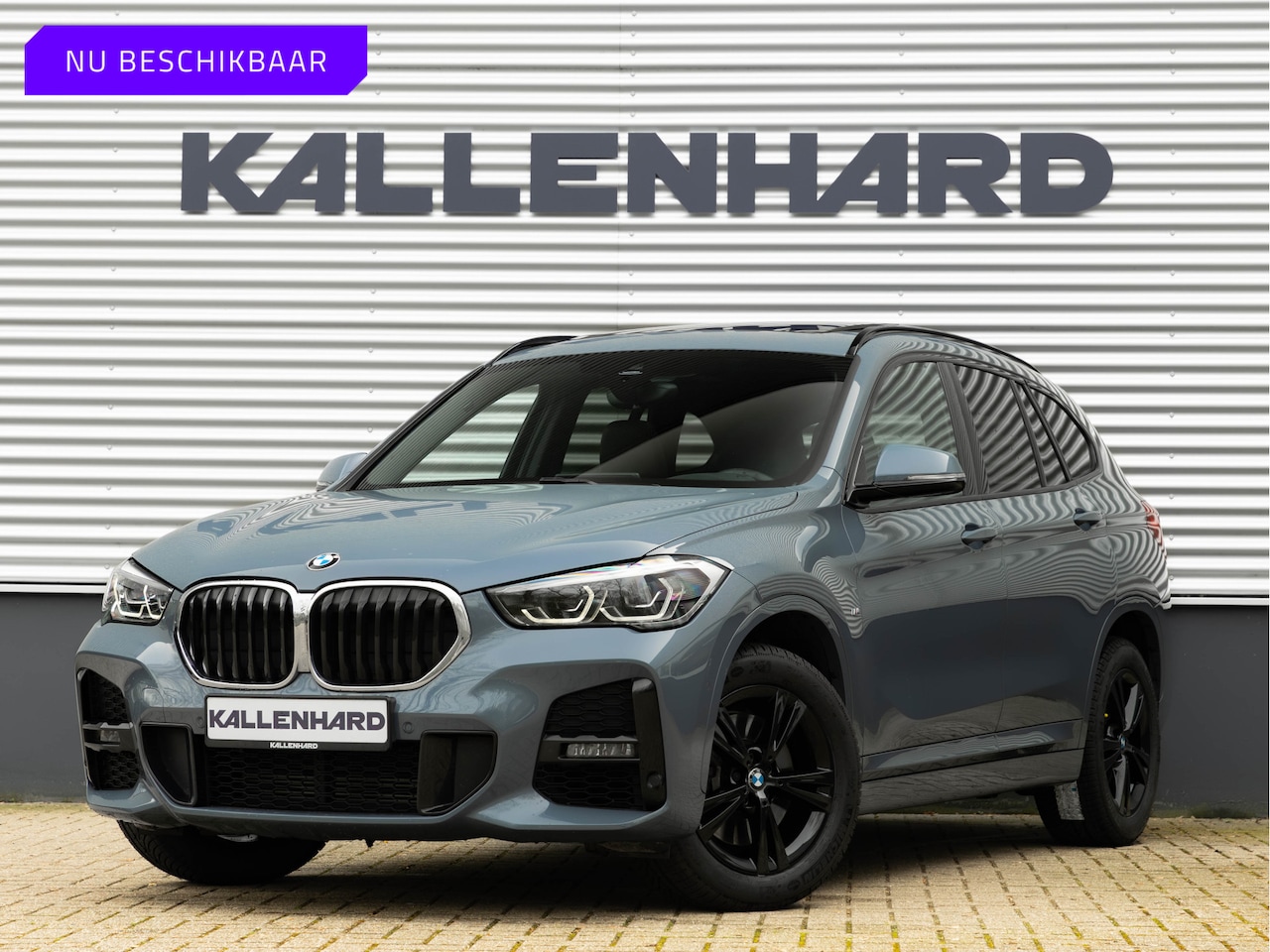 BMW X1 - sDrive20i M-Sport - Pano - Trekhaak - Memoryzetel - Camera - Harman Kardon - AutoWereld.nl
