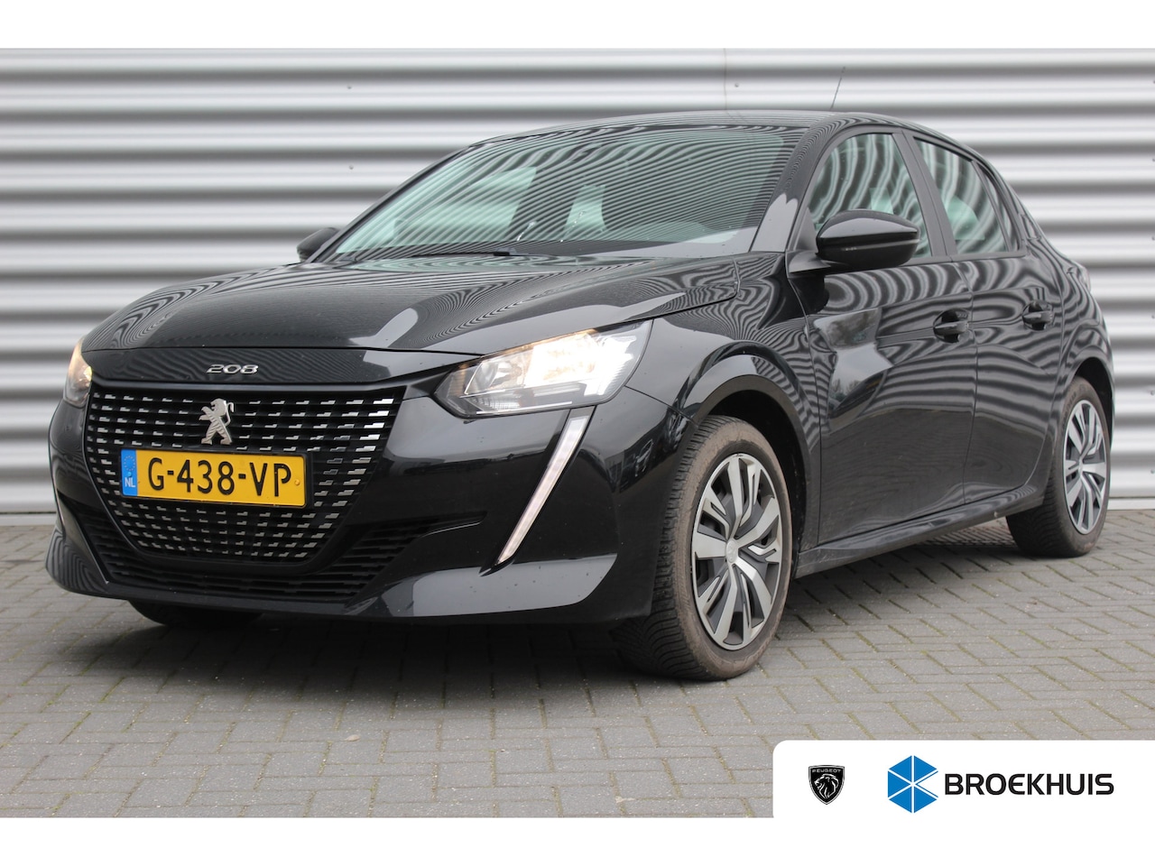 Peugeot 208 - 1.2 PURETECH 75PK ACTIVE PACK / NAVI / CLIMA / LED / PDC / AFNEEMBARE TREKHAAK / BLUETOOTH - AutoWereld.nl
