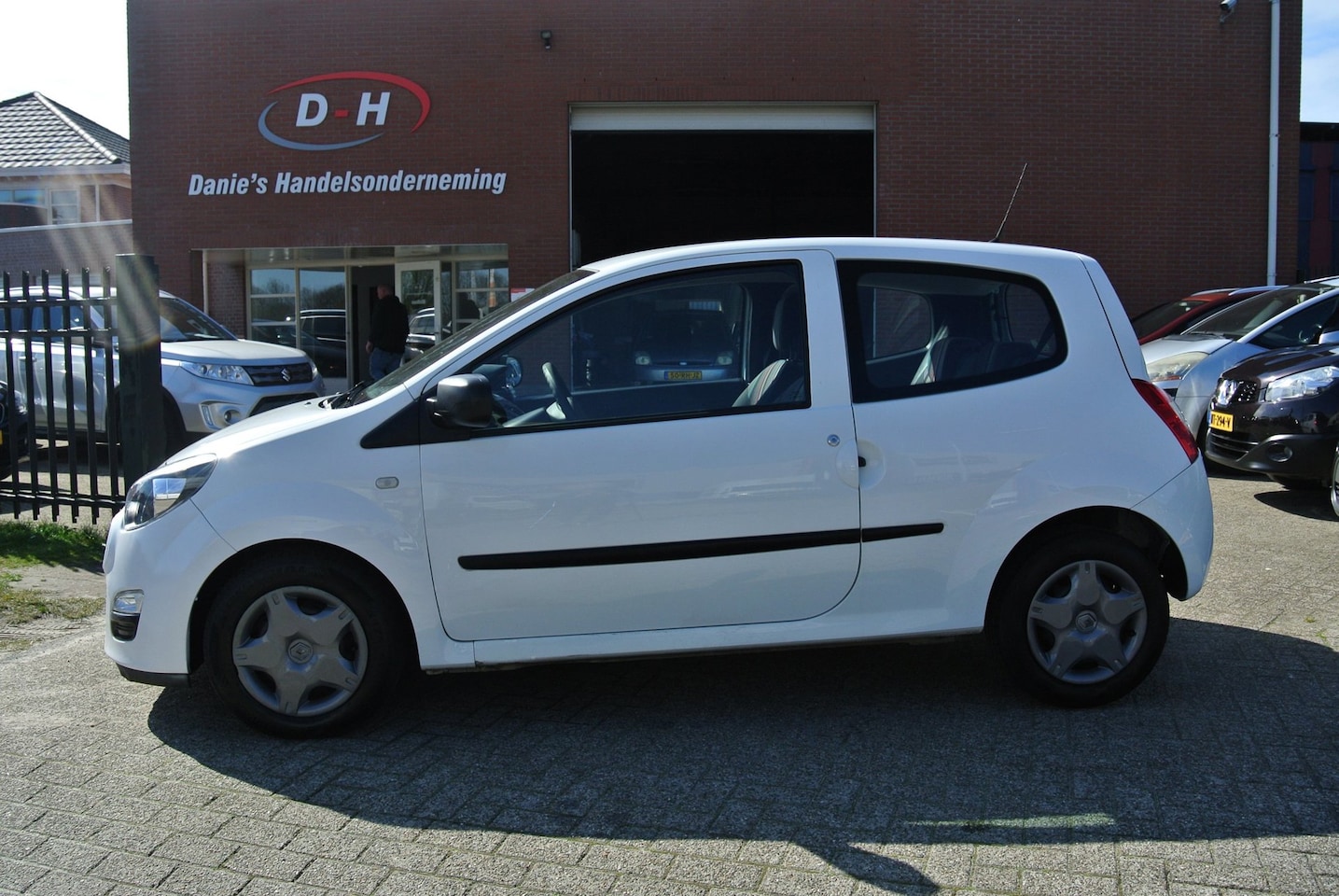 Renault Twingo - 1.2 16V Authentique apk 09-03-2027 inruil mogelijk nap - AutoWereld.nl