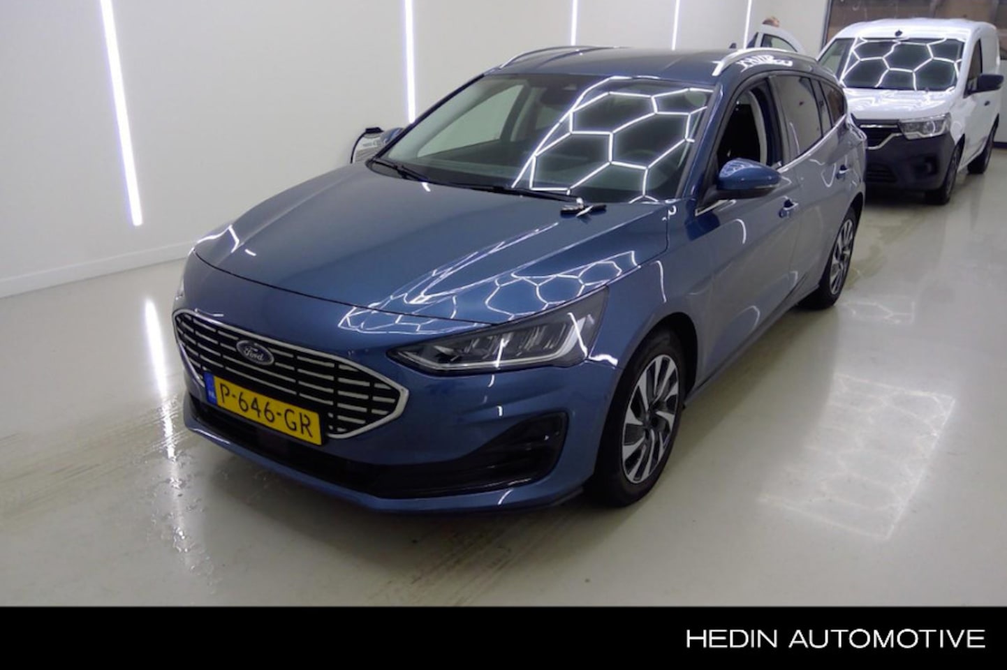 Ford Focus Wagon - 1.0 EcoBoost Hybrid Titanium X | Adaptive Cruise | BLIS | Winter Pack | Camera | Navi | Ca - AutoWereld.nl