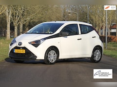 Toyota Aygo X - 1.0 VVT-i / x-Fun / Airco / Elektrische ramen / Stuurbekrachtiging / Bluetooth / APK tot a