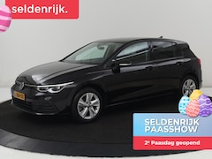 Volkswagen Golf - 1.0 eTSI Life | Camera | Massage | Carplay | Adaptive cruise | Memory | Navigatie | Sfeerv