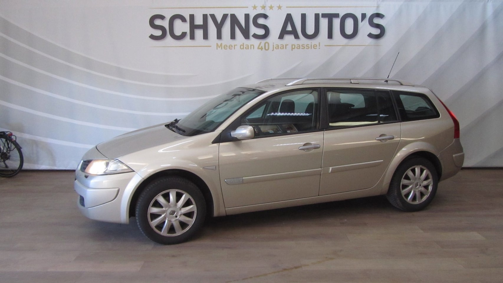 Renault Mégane Grand Tour - 1.6-16V Tech Line 1.6-16V Tech Line - AutoWereld.nl