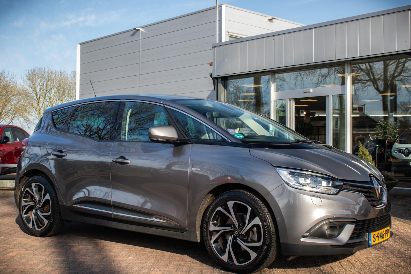 Renault Scénic - TCe 140 Bose I LED I trekhaak - AutoWereld.nl
