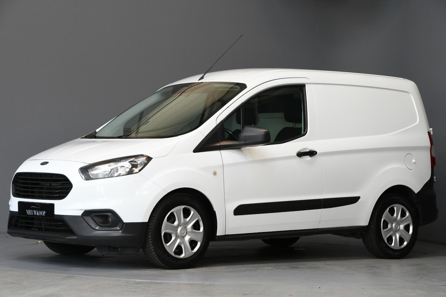 Ford Transit Courier - 1.0 Ambiente AIRCO | CRUISE | MARGE - AutoWereld.nl