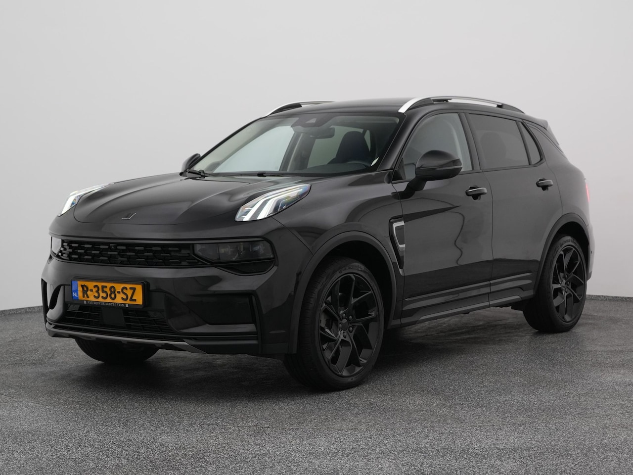 Lynk & Co 01 - 1.5 Plug-in Hybrid | 360° | BLACK | NLD AUTO - AutoWereld.nl
