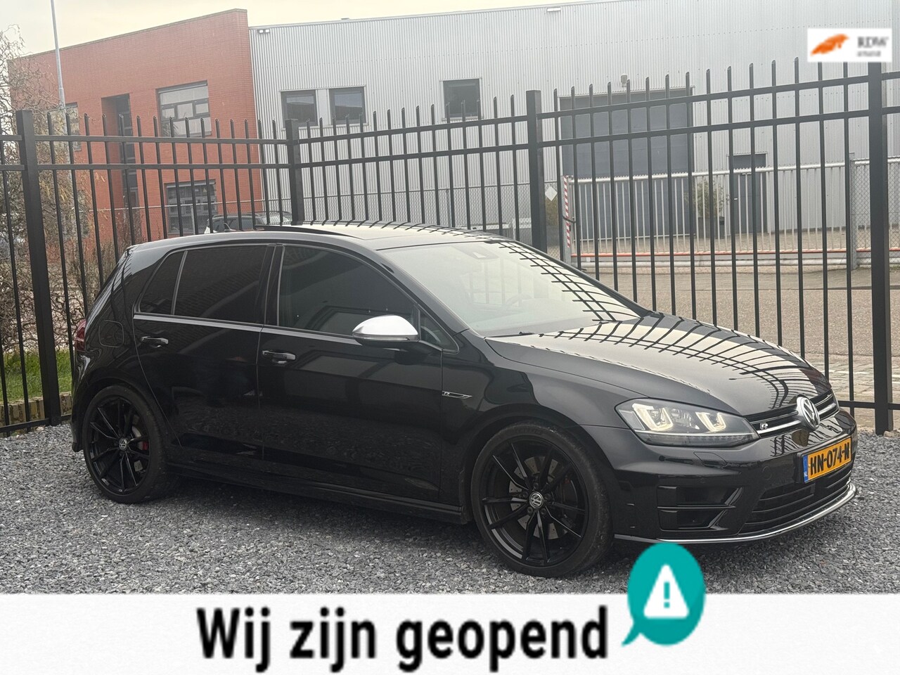 Volkswagen Golf - 2.0 TSI R 4Motion 400PK!CARBON!PANO!XENON!DSG!CARPLAY! - AutoWereld.nl