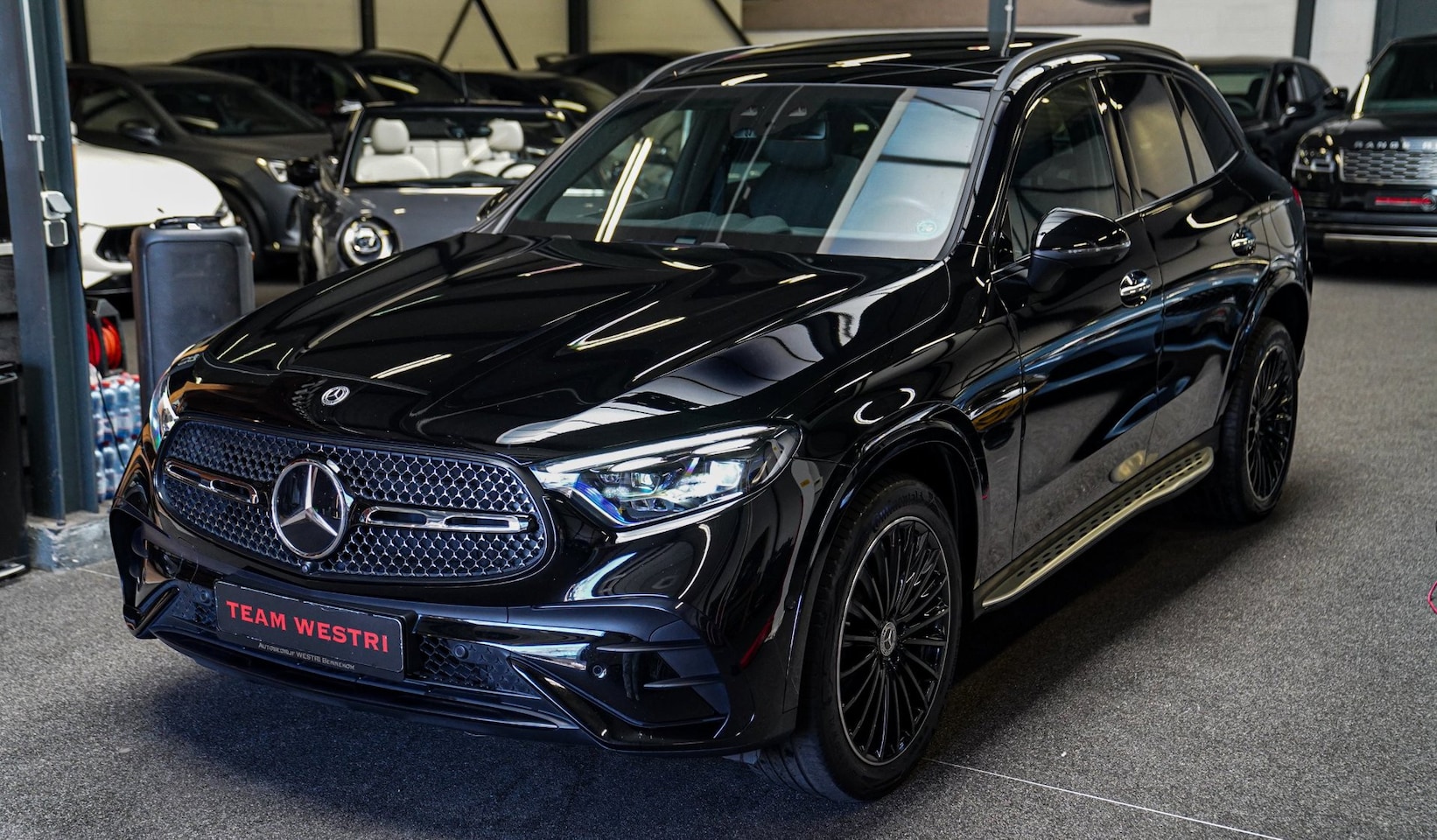 Mercedes-Benz GLC-klasse - 400e | 381pk | AMG Pakket | Panoramadak | BTW INCL | Luchtvering | 4-wielbesturing | Burme - AutoWereld.nl