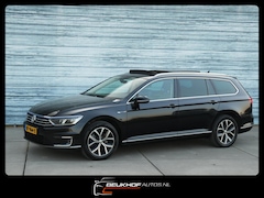 Volkswagen Passat Variant - 1.4 TSI GTE Highline Leer Pano Xenon Trekhaak Navi Full Optie