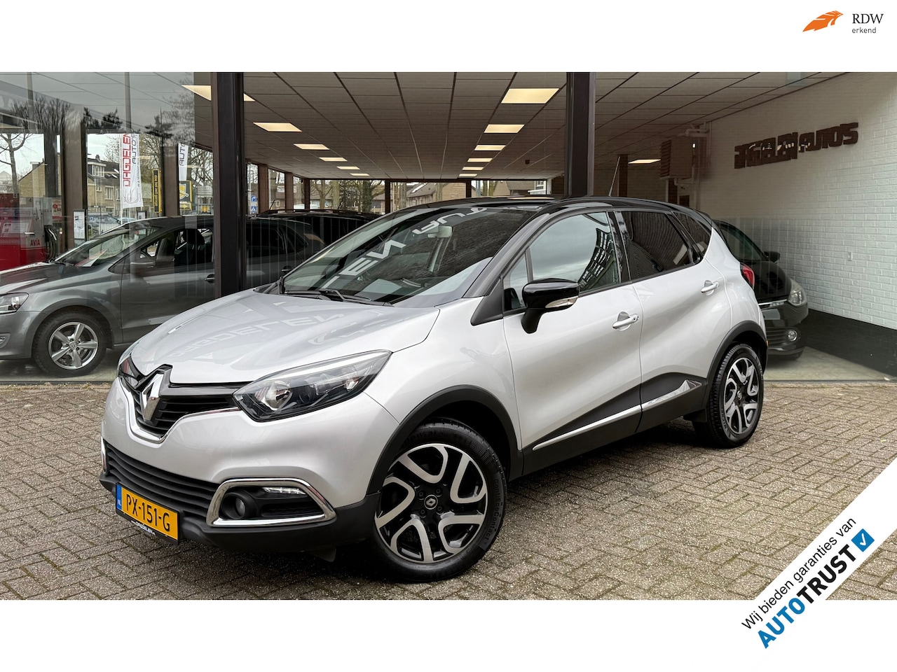 Renault Captur - 1.2 TCe AUTOMAAT | CAMERA | NAVI | TREKHAAK | NAP - AutoWereld.nl