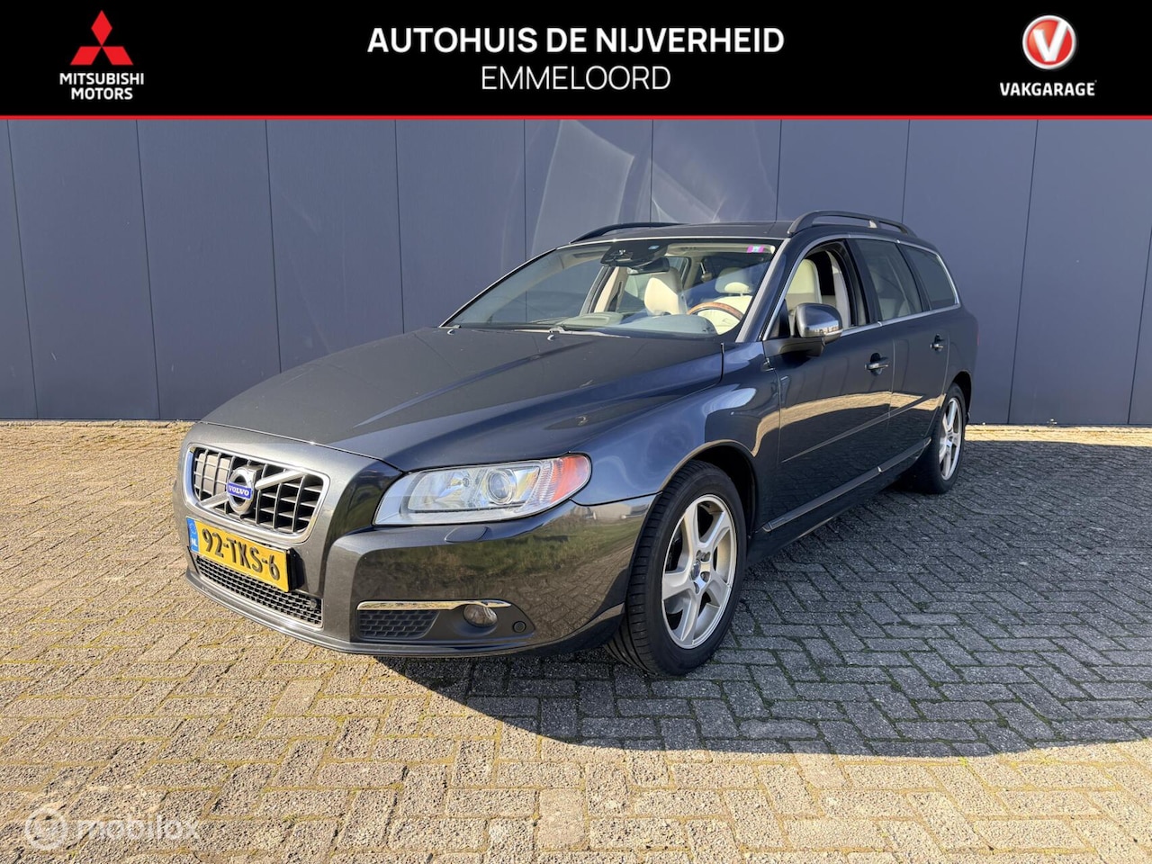 Volvo V70 - 2.0 T5 Summum 2.0 T5 Summum - AutoWereld.nl