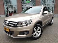 Volkswagen Tiguan - 1.4 TSI Sport&Style Trekhaak - Leder - Navigatie - Climatronic