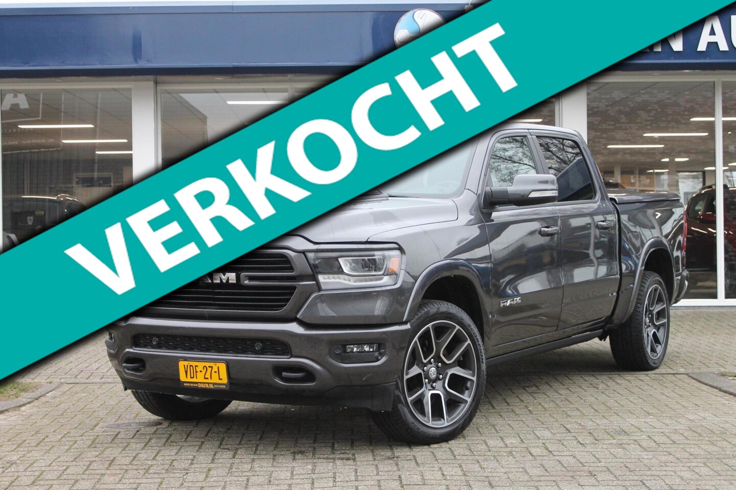 Dodge Ram 1500 - 5.7 V8 4x4 Crew Cab Laramie Garantie Apk Service Nieuwstaat !! - AutoWereld.nl