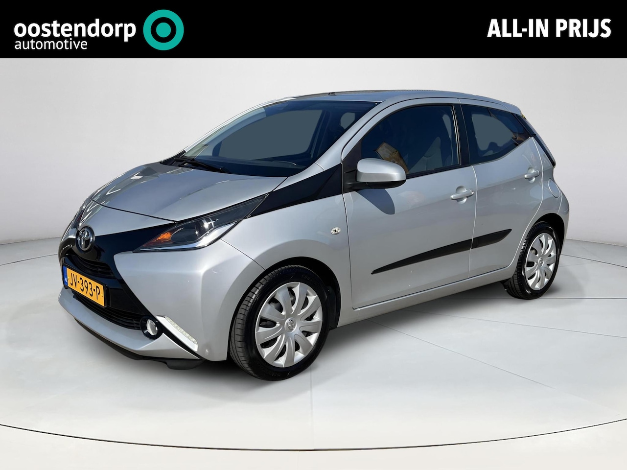 Toyota Aygo - 1.0 VVT-i x-play | 5 deurs | Airconditioning | Parkeercamera | Bluetooth | Dealer onderhou - AutoWereld.nl