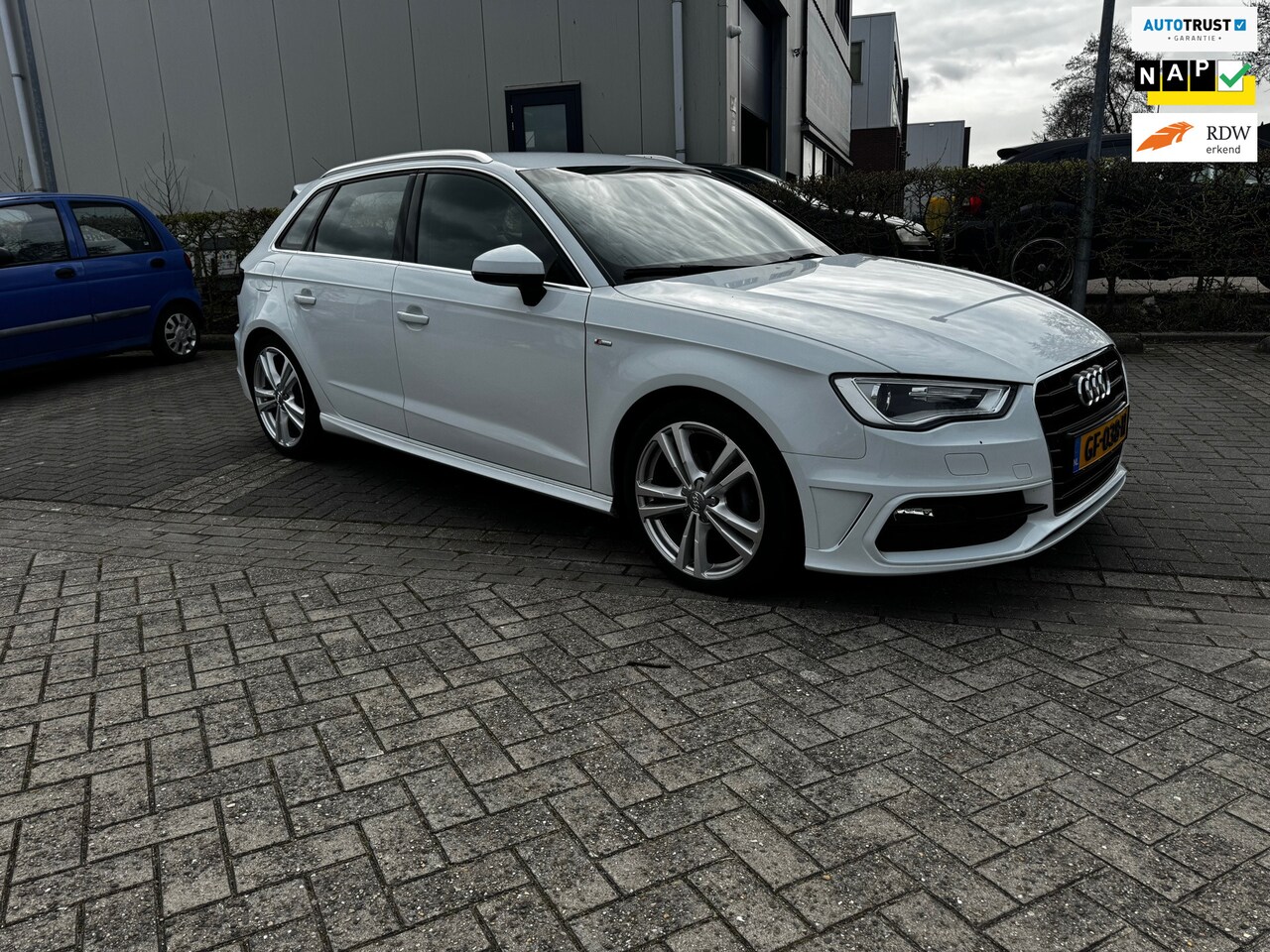 Audi A3 Sportback - 1.4 TFSI CoD Ambition Pro Line S 1.4 TFSI CoD Ambition Pro Line S INCL NWE APK!! - AutoWereld.nl