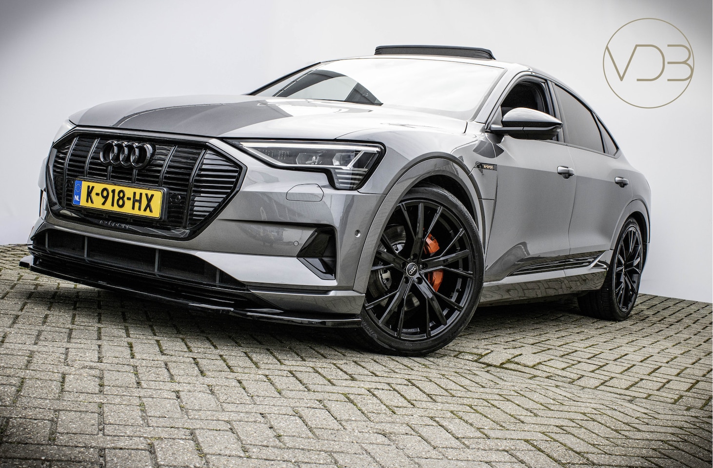 Audi e-tron Sportback - 55 Quattro SOH 92% PANO 22INCH CAMERA ALCANTARA Origineel NL - AutoWereld.nl