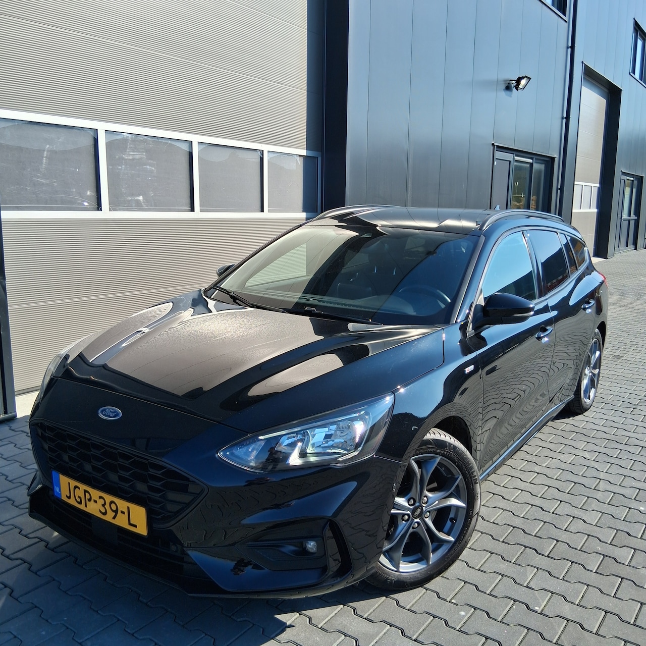 Ford Focus Wagon - 1.0 EcoBoost ST Line Business ST-LINE DEALER ONDERHOUDEN - AutoWereld.nl