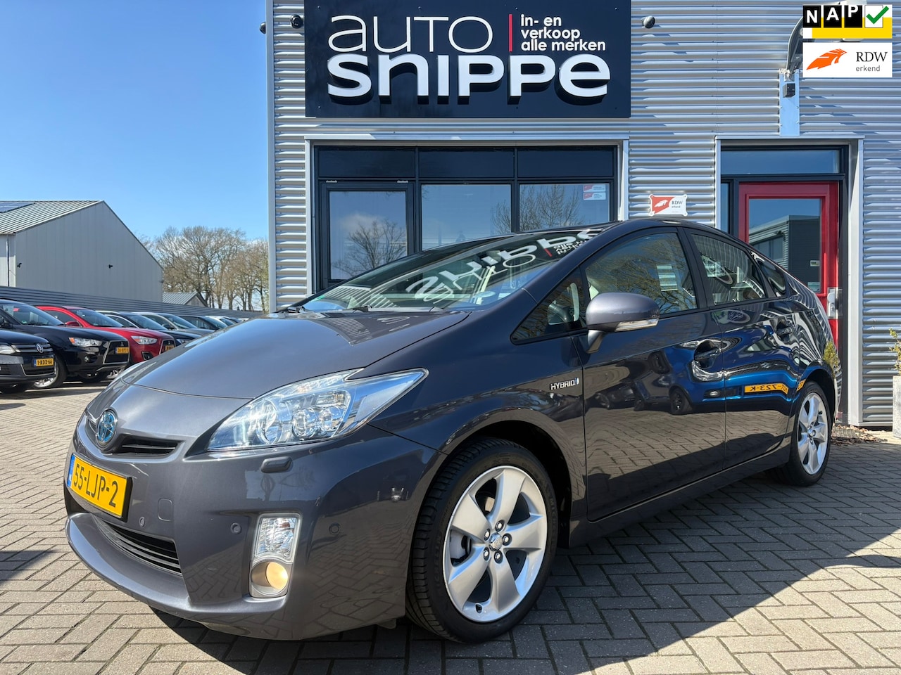 Toyota Prius - 1.8 Executive -LEDER-ADAPTIVE CRUISE-XENON-STOELVERWARMING-KEYLESS-ORIGINEEL NEDERLANDS!-1 - AutoWereld.nl