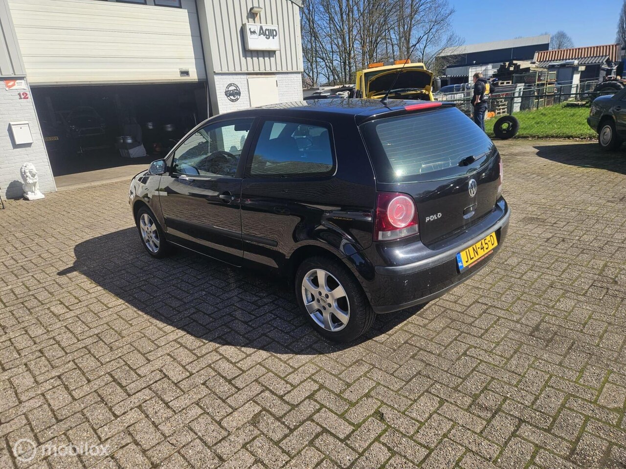 Volkswagen Polo - 1.2 Trend lm wielen airco el ramen cv apk !!