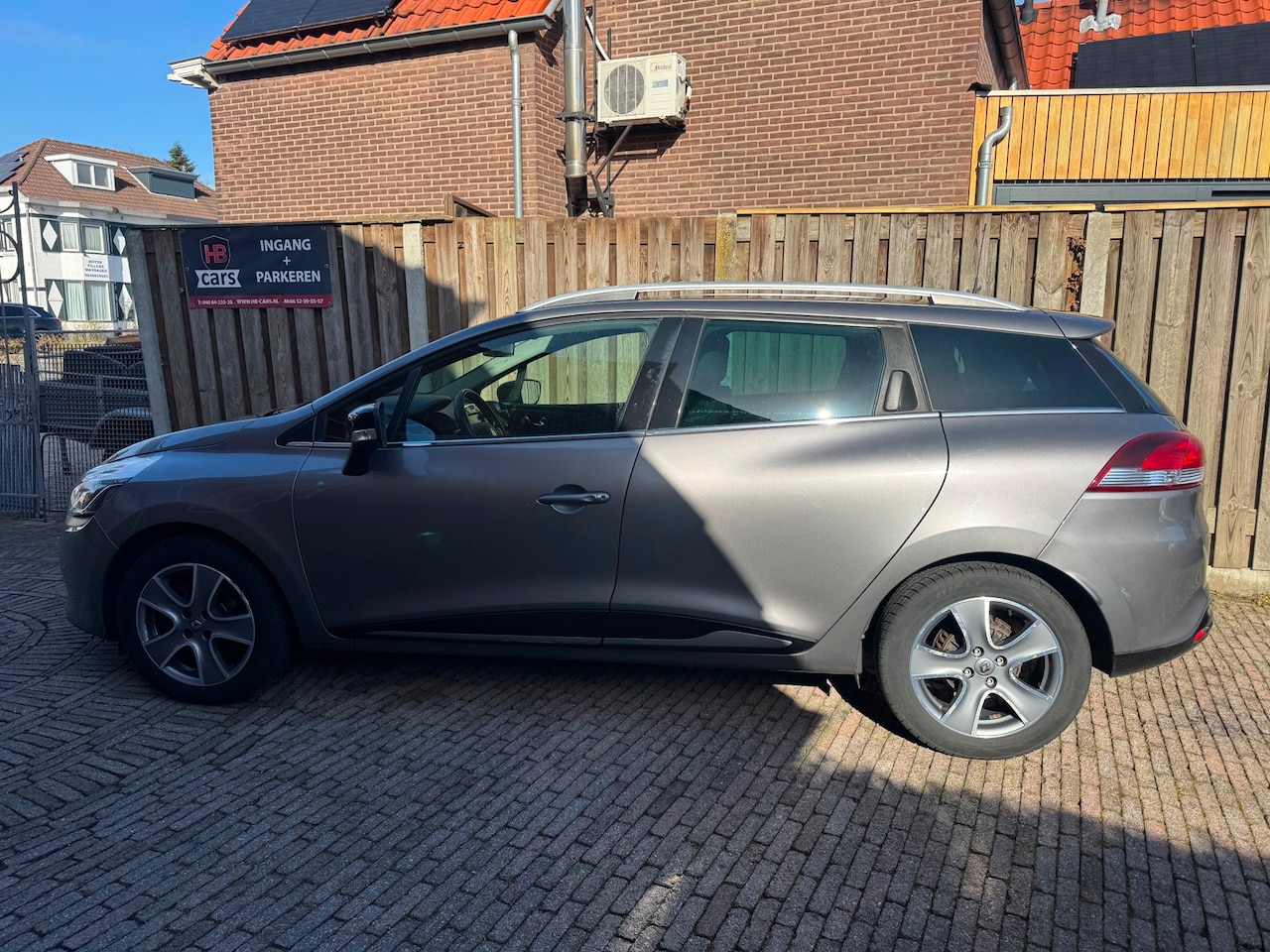 Renault Clio Estate - 0.9 TCe Night&Day - AutoWereld.nl