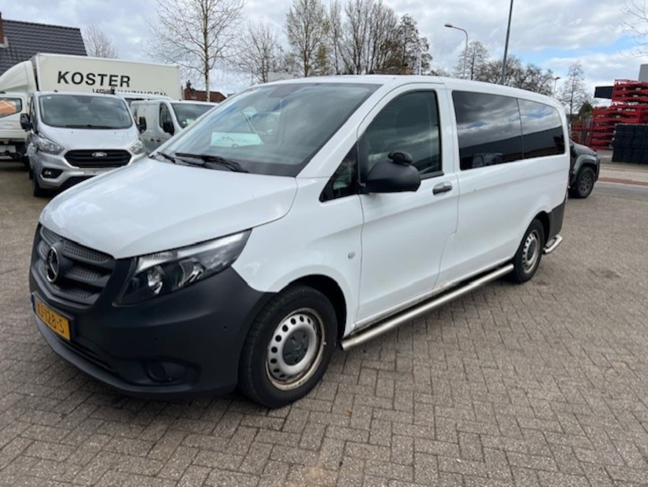 Mercedes-Benz Vito Tourer - 116 CDI 120KW Pro Lang PKW BRIEF 8P KLIMA AUTOM. EURO6 - AutoWereld.nl