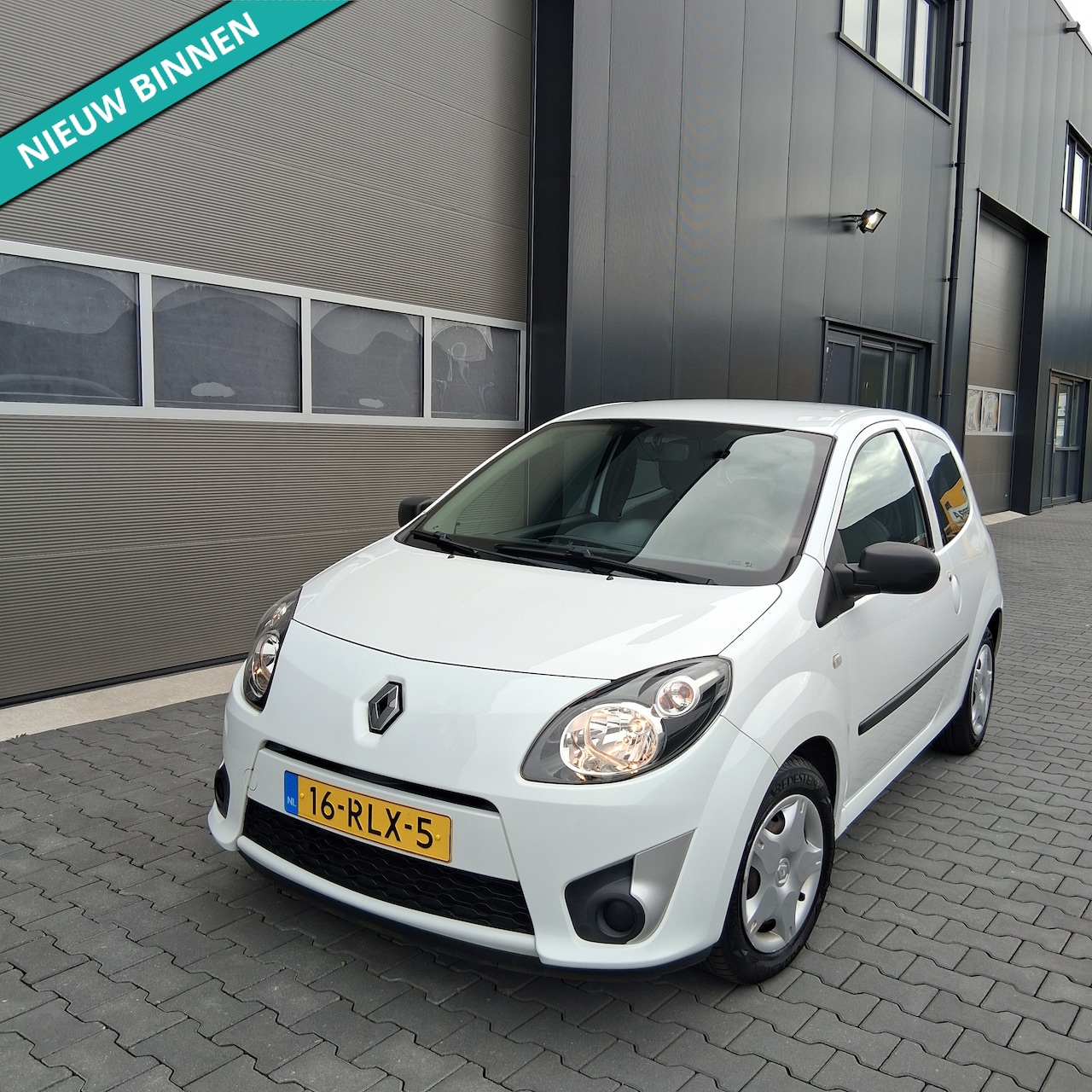 Renault Twingo - 1.2-16V Authentique N.A.P/NW APK/CARPLAY RADIO - AutoWereld.nl