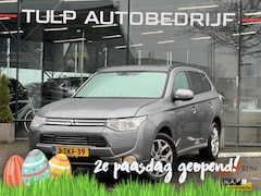 Mitsubishi Outlander - 2.0 PHEV Instyle Lees tekst