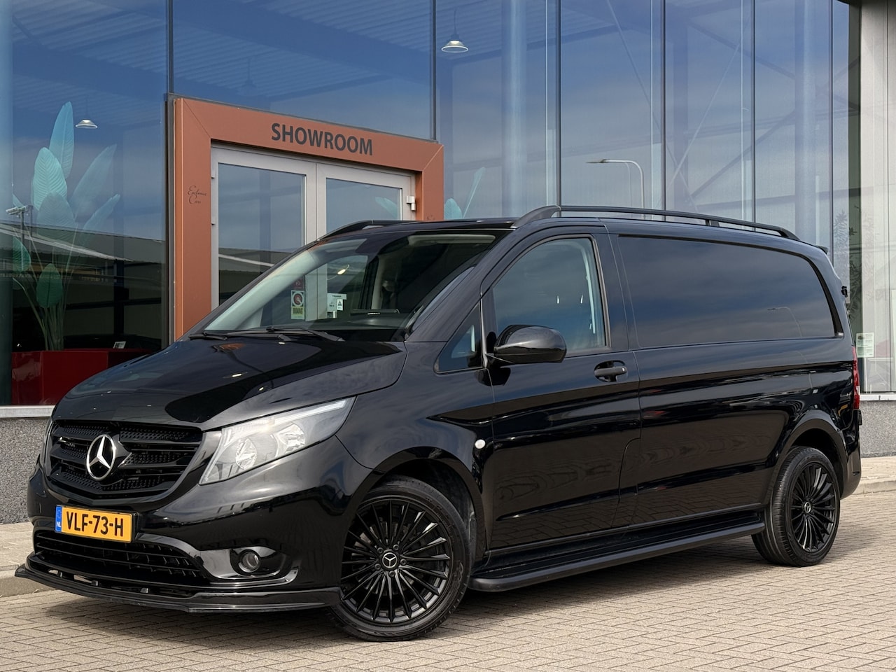 Mercedes-Benz Vito - 114 CDI Automaat | Acherruitrijcamera | Trekhaak - AutoWereld.nl