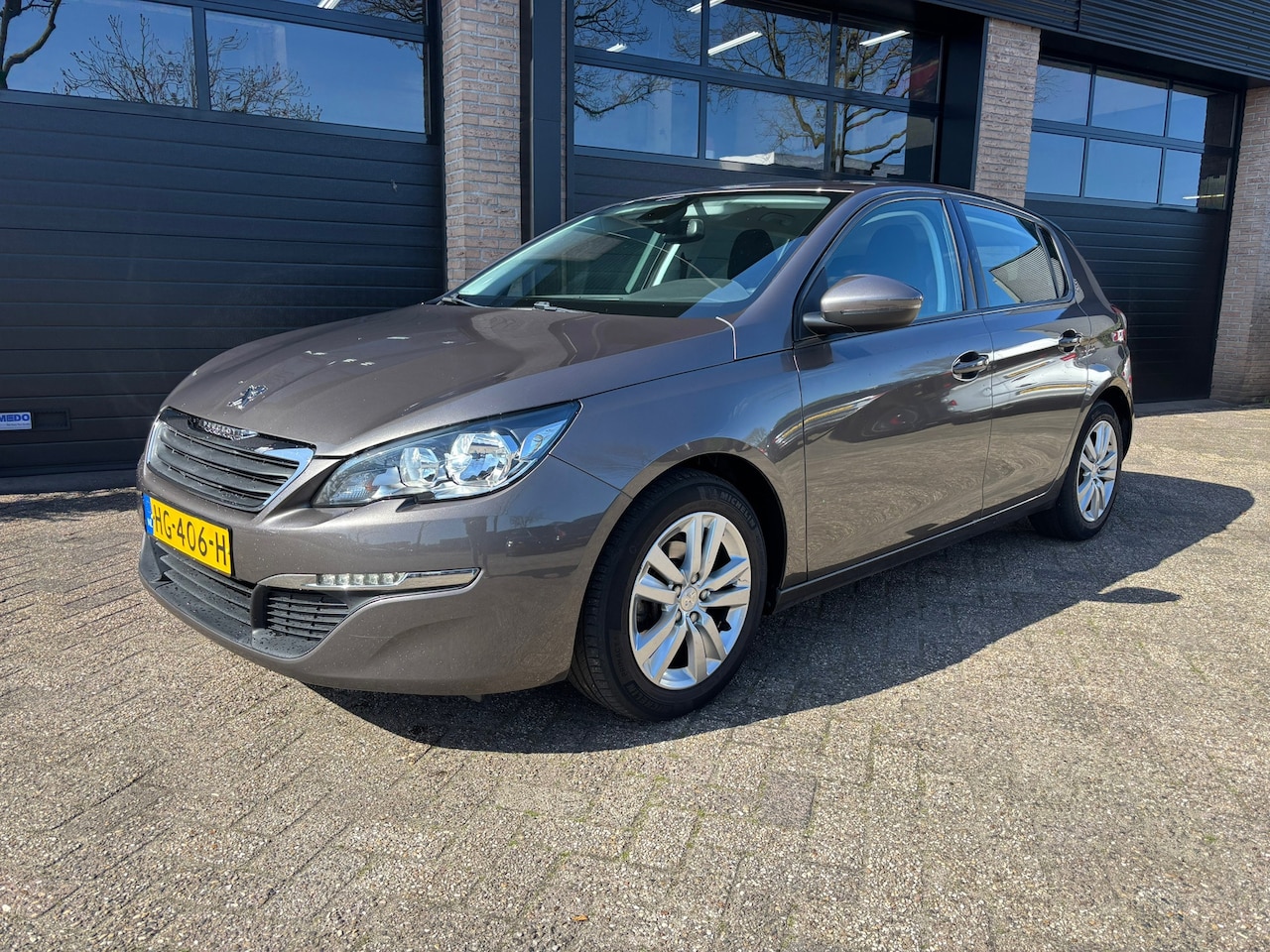 Peugeot 308 - 1.2 PureTech Active Trekhaak - AutoWereld.nl