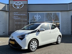 Toyota Aygo - PLAY APPLE/ANDROID AIRCO CAMERA EL-RAMEN DAB+ NL-AUTO