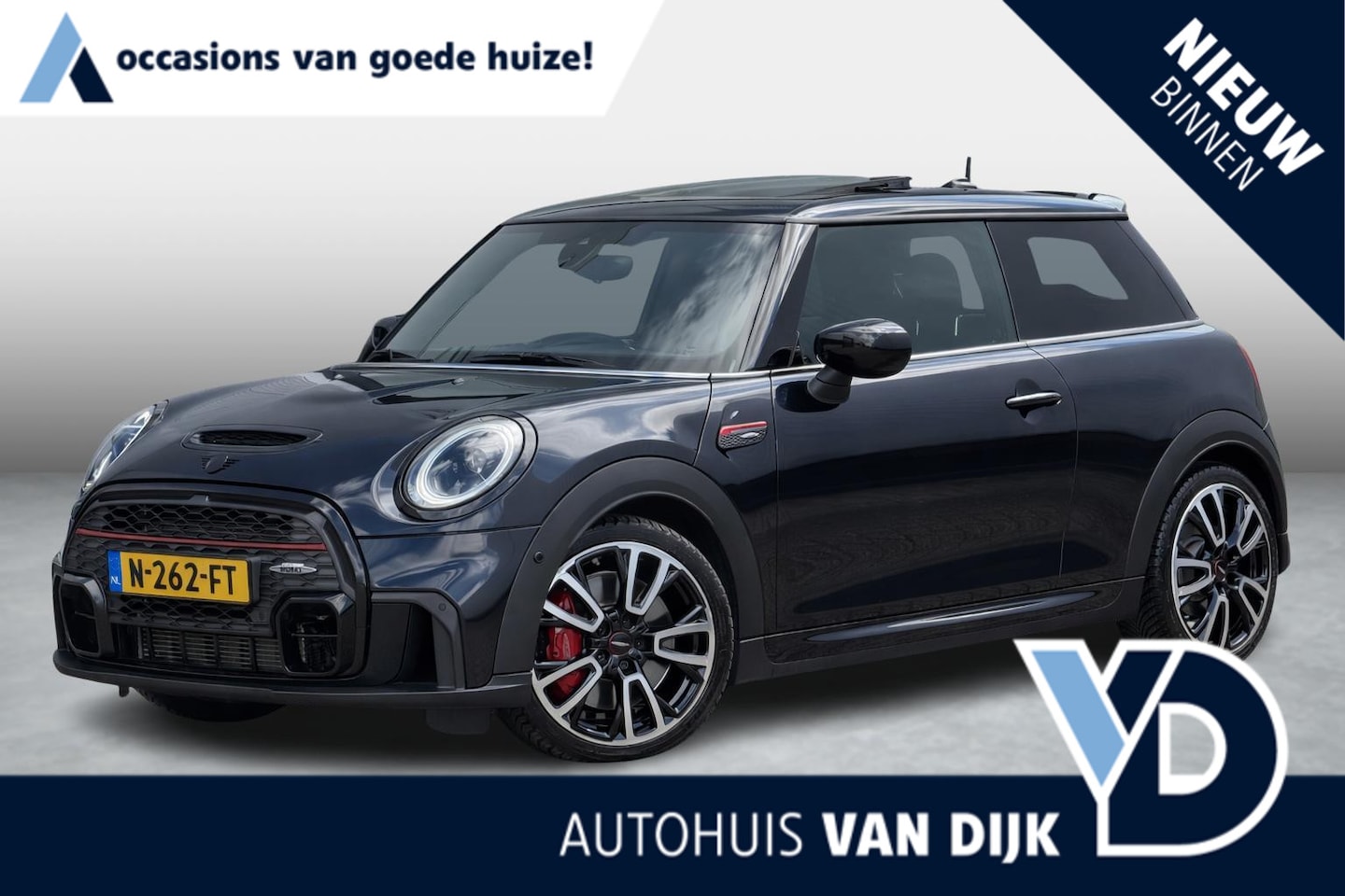 MINI John Cooper Works - Mini 2.0 Essential | NL-Auto/Leder/Pano-schuifdak/Camera/ - AutoWereld.nl