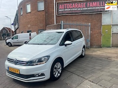 Volkswagen Touran - 1.6 TDI SCR Connected Series