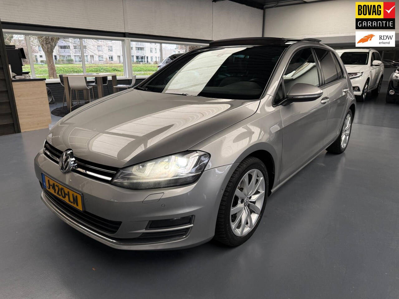 Volkswagen Golf - 1.4 TSI Highline |Pano|Sublieme staat| - AutoWereld.nl