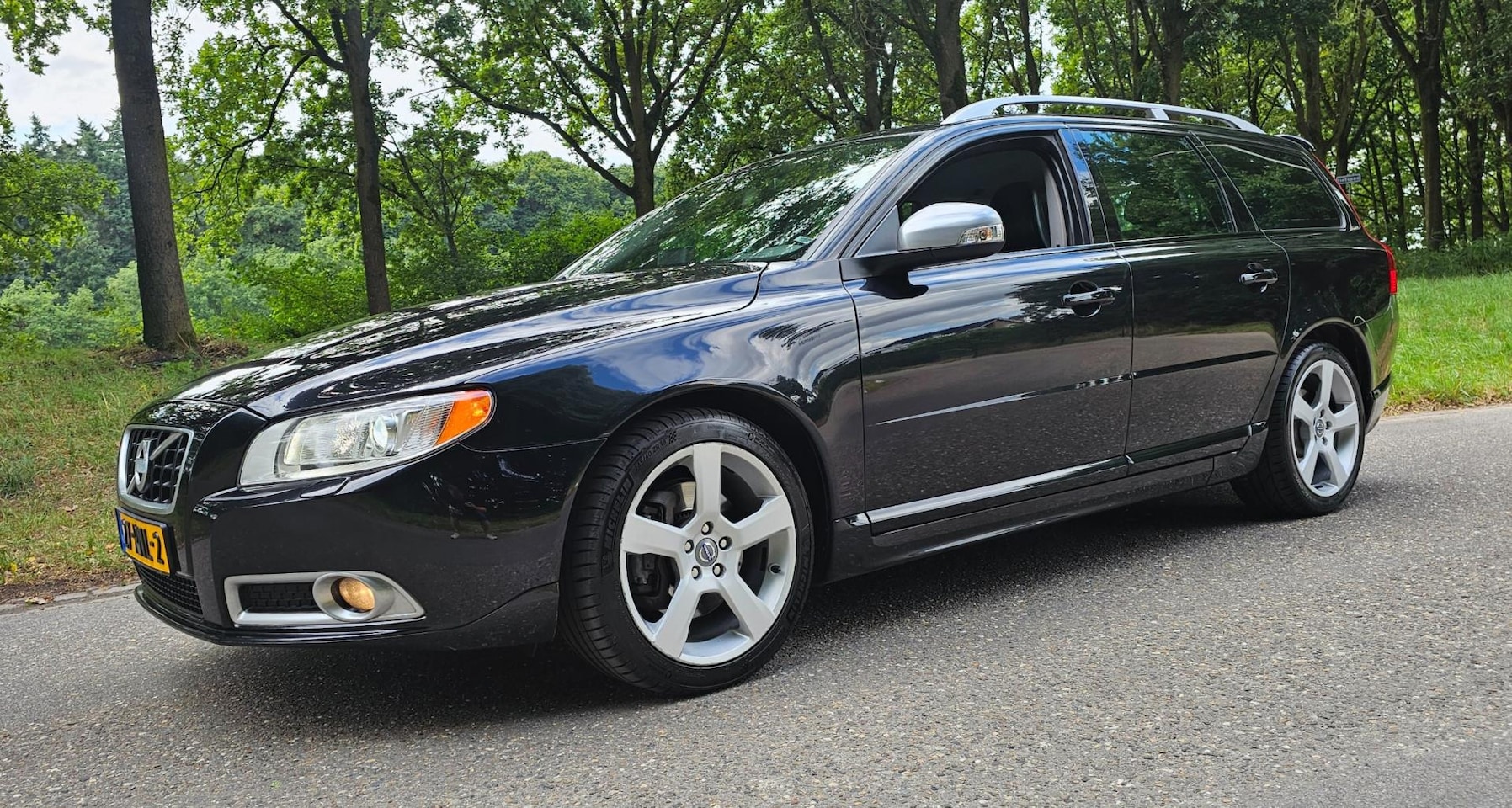 Volvo V70 - 2.0T R-Edition Automaat ! 12-02-2027 APK ! NL Auto - AutoWereld.nl