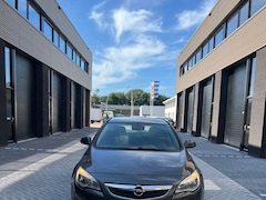 Opel Astra - 1.6 Turbo Sport