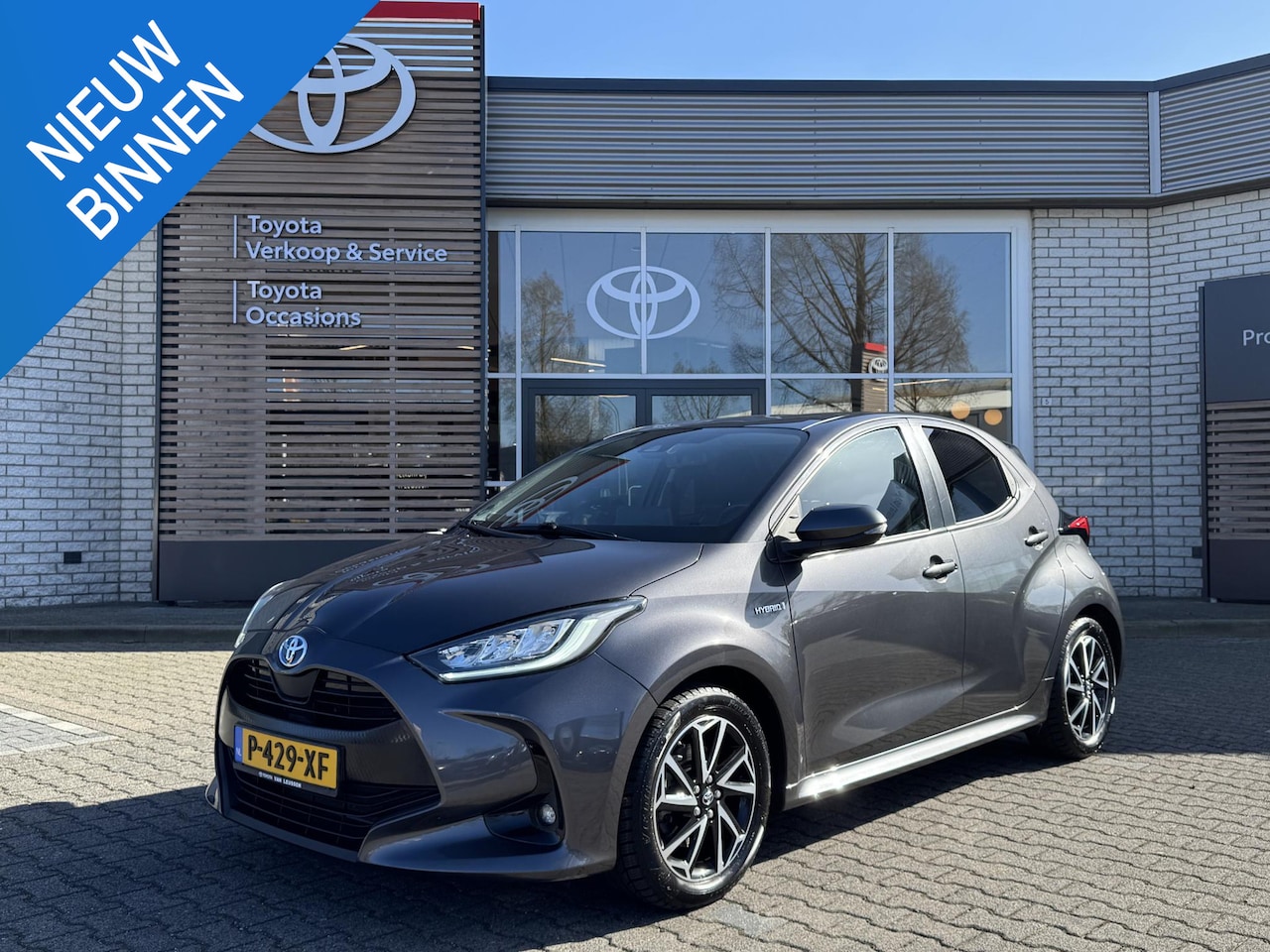 Toyota Yaris - 1.5 HYBRID DYNAMIC STOELVERW 16''LM VELGEN LED KEYLESS APPLE/ANDROID CAMERA - AutoWereld.nl