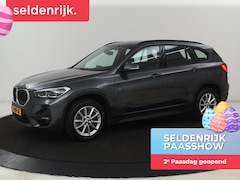 BMW X1 - sDrive20i Executive | Sportstoelen | Head-Up | Full LED | Navigatie | DAB | Climate contro
