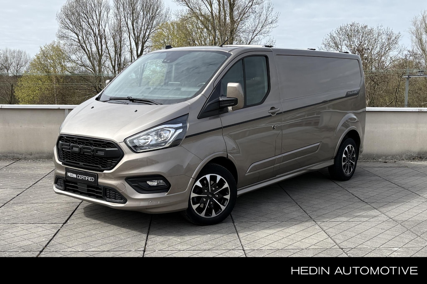 Ford Transit Custom - 320 2.0 TDCI L2H1 Sport Automaat | Driver Assistance Pack | Trekhaak | Inkl. Dakdragers - AutoWereld.nl