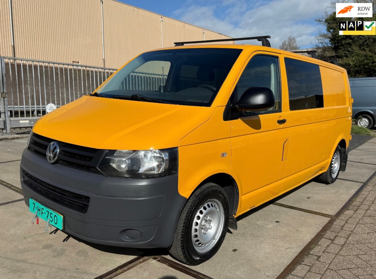 Volkswagen Transporter - 2.0 TDI L2H1 DC Budgetline 2.0 TDI L2H1 DC Budgetline - AutoWereld.nl